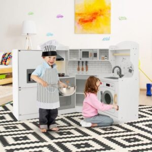 Puidust nurgaköök helide ja tuledega lastele