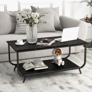 Diivanilaud kahekihilise riiuliga elutuppa