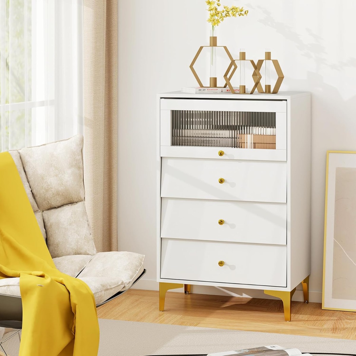 3 atvilkņu kumode ar stikla durvīm - Image 2