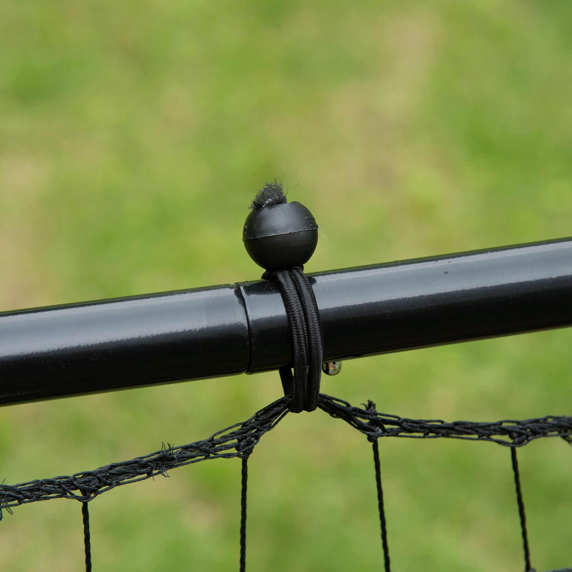 Jalgpalli rebounder, 84 x 84 cm, must
