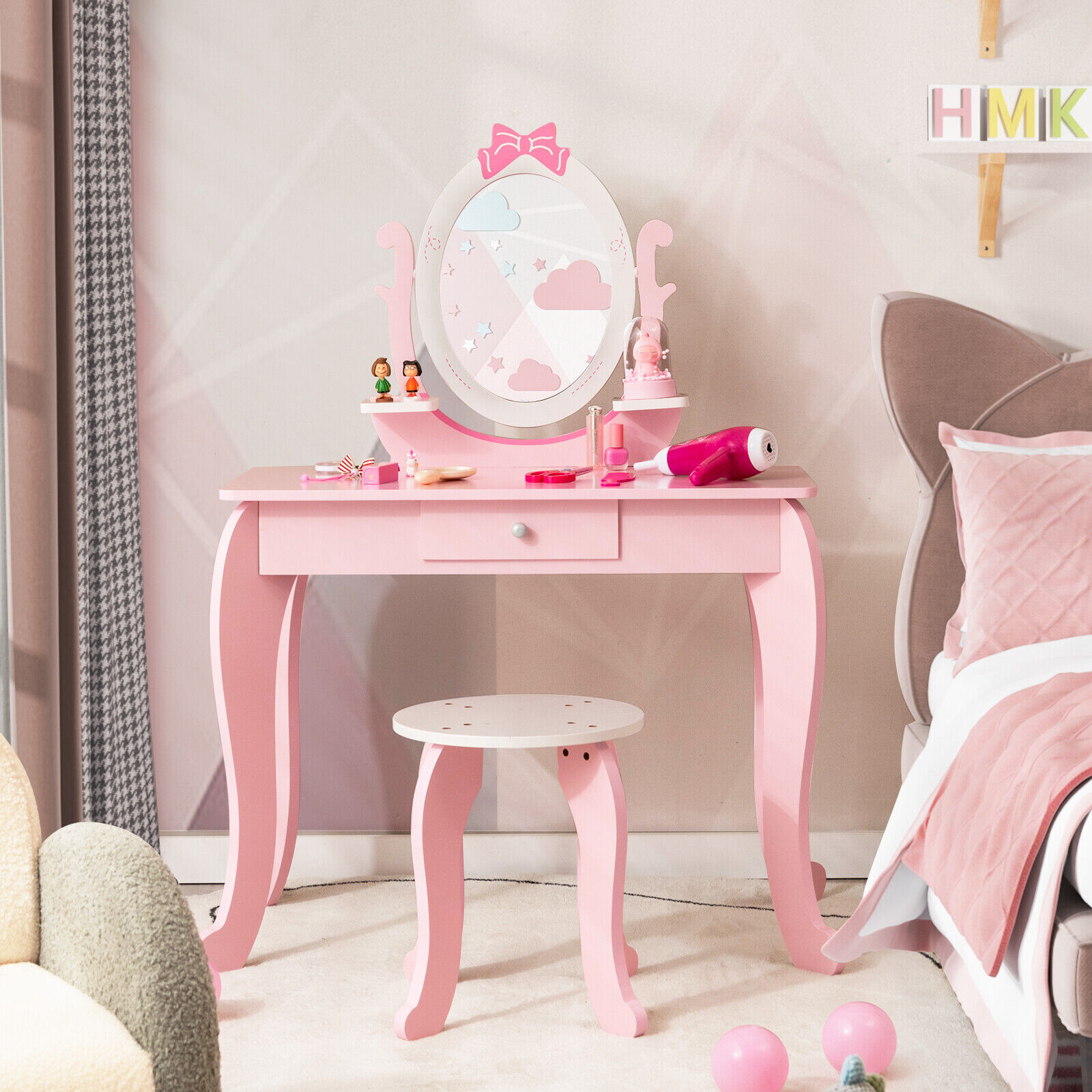 Laste meigilaud pinkidega