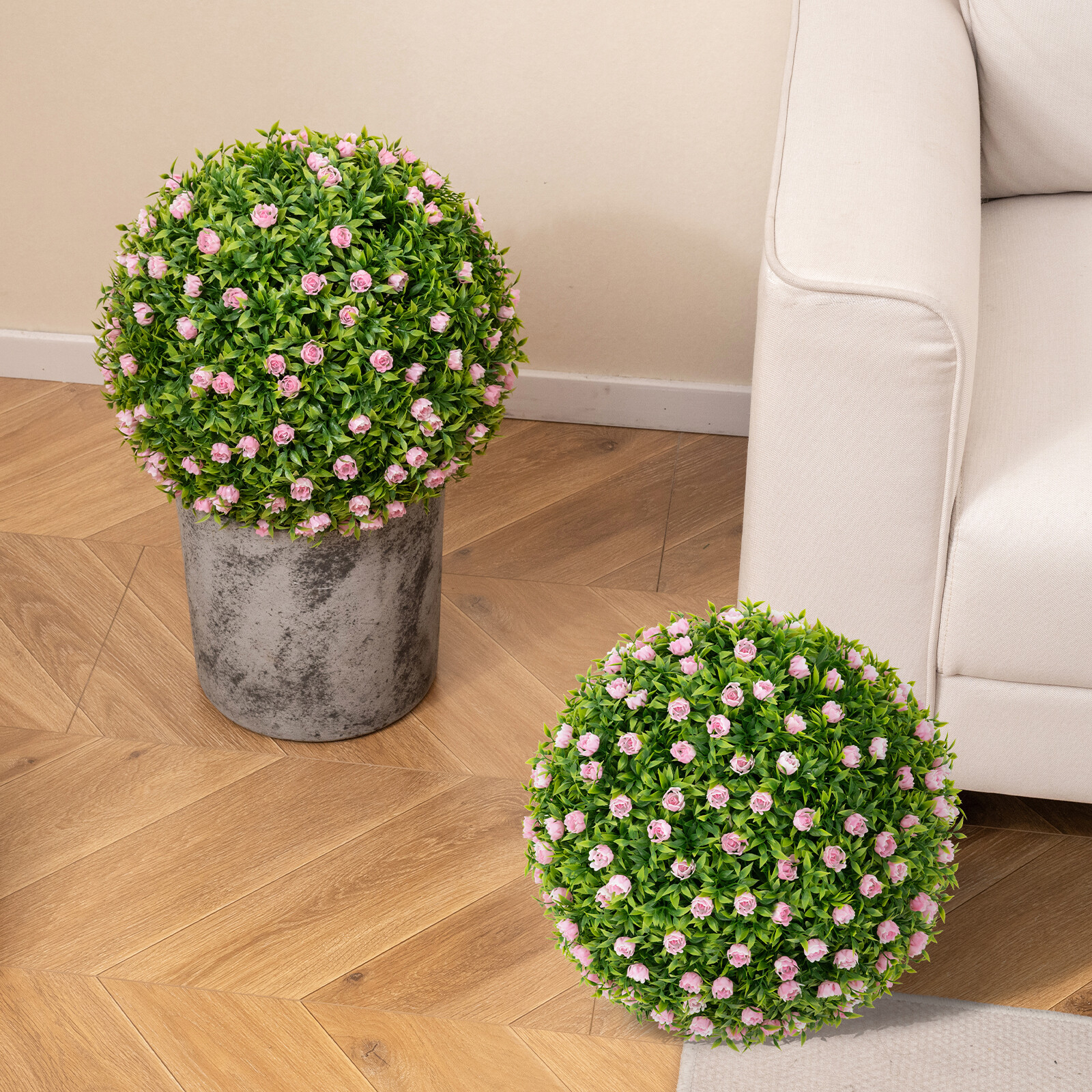 2 Kunstlikku Topiaarpalli Roosade Lilledega 37 cm