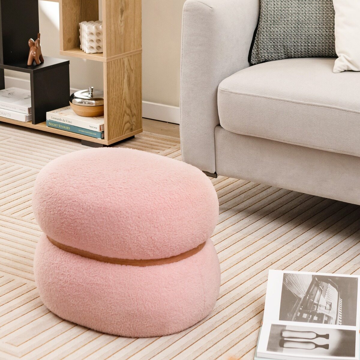 Roosa Sherpa Riidepink Libisemiskindlate Jalatoedega