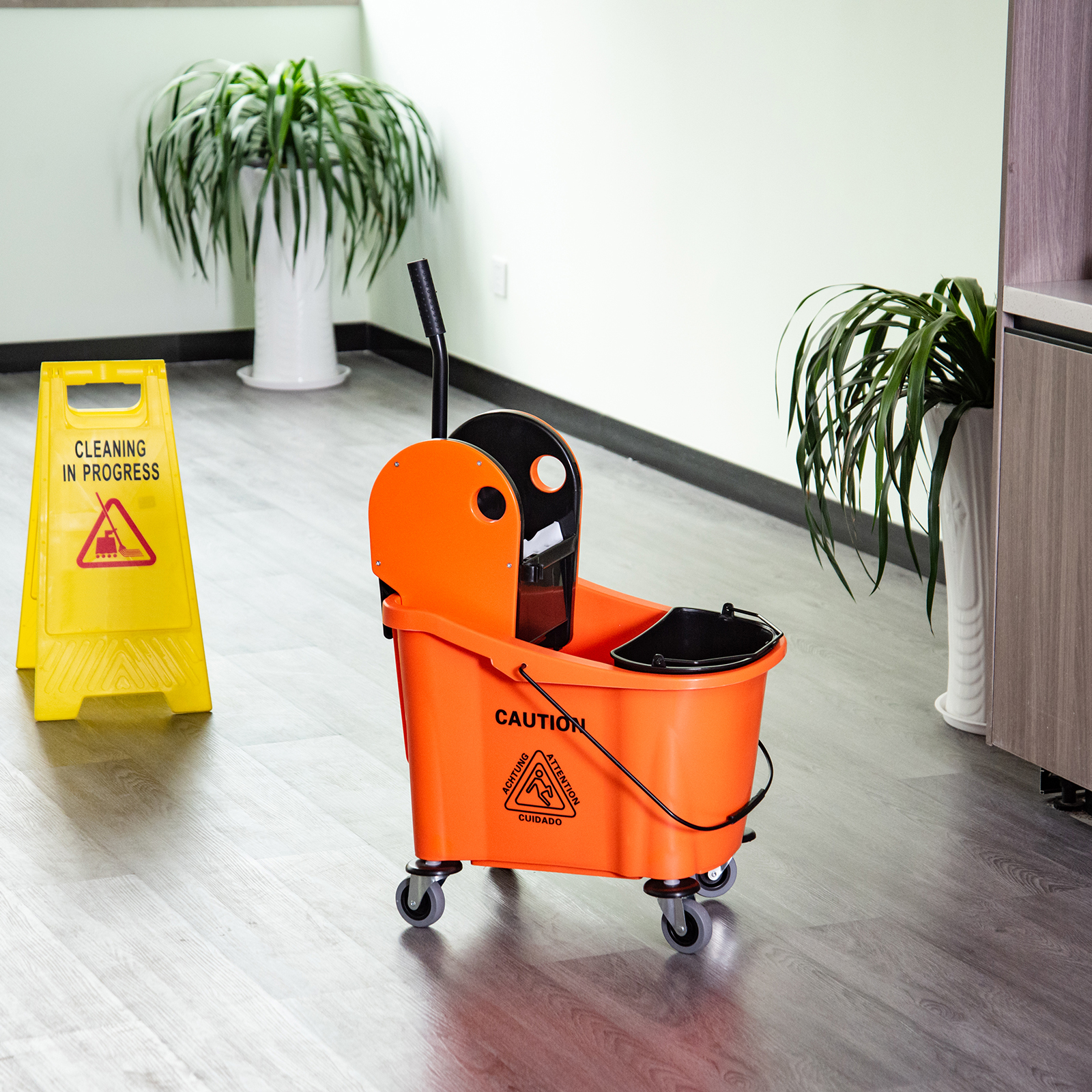 Valymo vežimėlis su išgręžimo spaustuvu, 36 l, juodas / oranžinis, 54 x 41 x 91,5 cm - Image 2