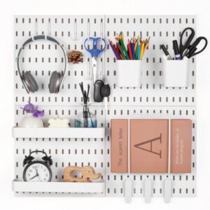 Pegboard-yhdistelmäpakkaus, 280 x 280 mm muovinen pegboard, 4 paneelia, seinäjärjestelijä tarvikkeilla, valkoinen